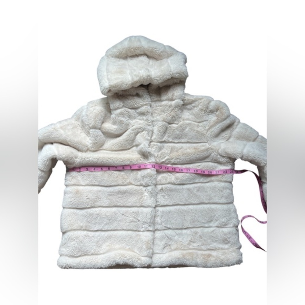 Em Creme fur coat size medium - Picture 7 of 9